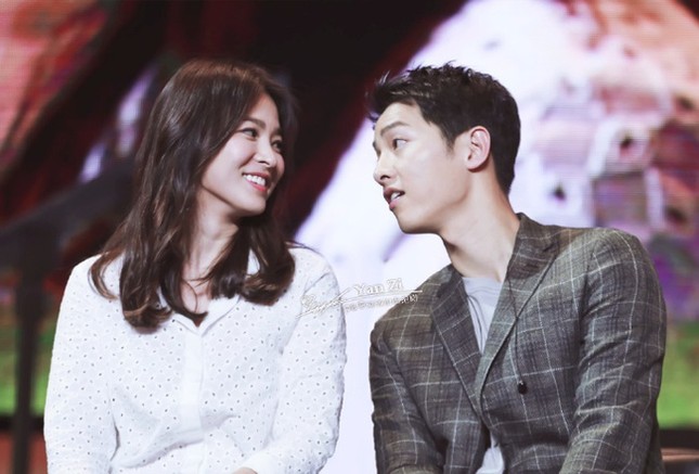 Giữa 'bão' ly hôn, những hình ảnh 'ngọt lịm' của Song - Song khiến fan tiếc nuối ảnh 11