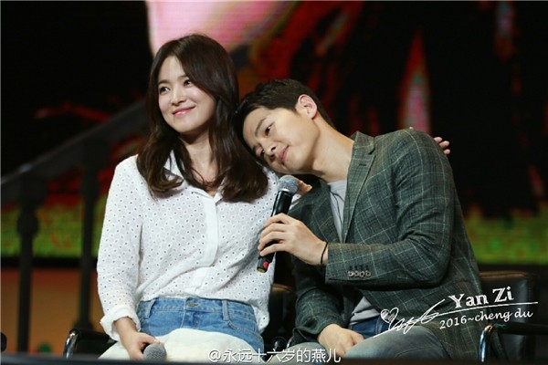 Giữa 'bão' ly hôn, những hình ảnh 'ngọt lịm' của Song - Song khiến fan tiếc nuối ảnh 10