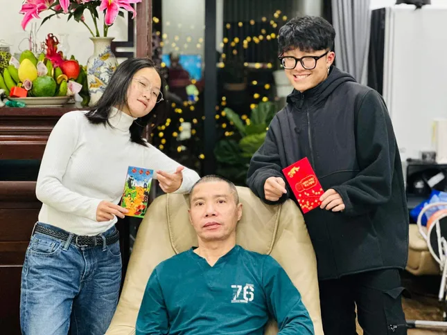Showbiz 25/1: Công Lý khóc vì không có tiền cho con trai du học và lời nhắn của Thảo Vân ảnh 1