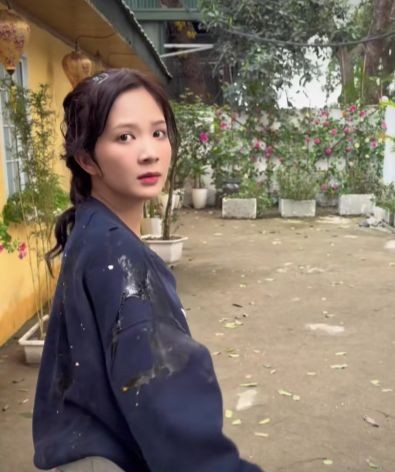 Showbiz 1/5: Ngọc Huyền bị ném 100 quả trứng vào người ảnh 4
