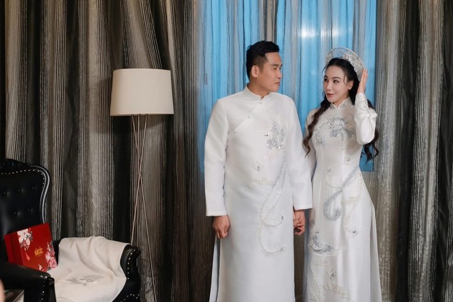 Diện mạo chồng Hồ Quỳnh Hương ảnh 1