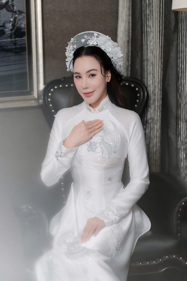 Diện mạo chồng Hồ Quỳnh Hương ảnh 2
