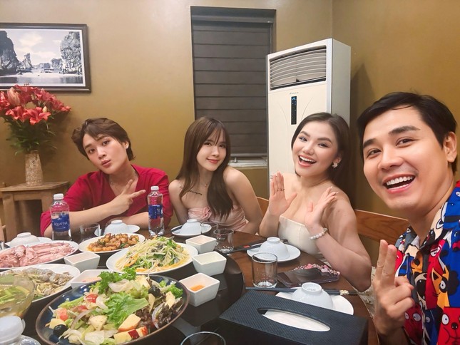 Dàn sao dự đám cưới Hồ Quỳnh Hương ảnh 4