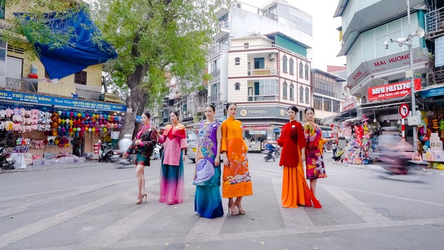 25 thí sinh Hoa hậu Việt Nam quảng bá ẩm thực Hà Nội ảnh 12