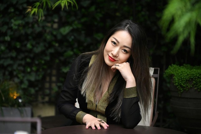 Showbiz 25/5: Hoa hậu Ngô Phương Lan gặp sự cố ảnh 1