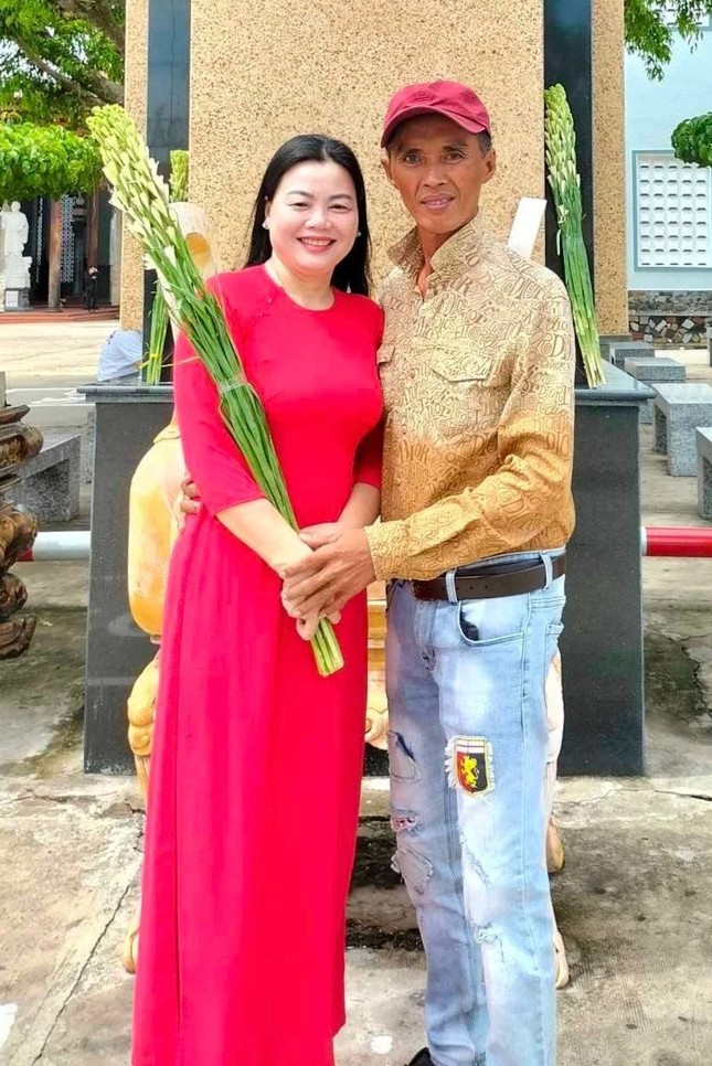 Showbiz 28/5: Bắc Hải và vợ đăng ký kết hôn sau 14 năm chung sống ảnh 1