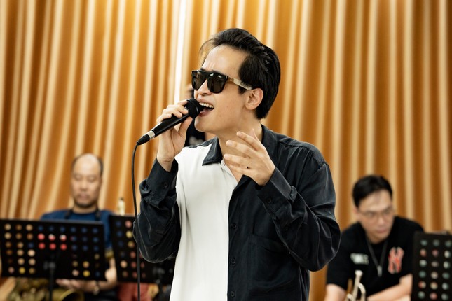 Showbiz 29/5: Hòa Hiệp xác nhận có vợ Việt kiều ảnh 4