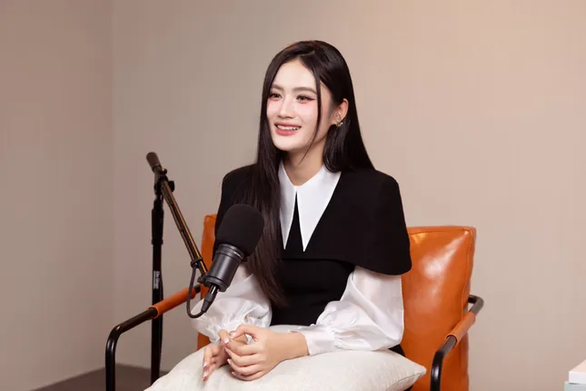 Showbiz 13/6: Mạc Anh Thư nói về tin tái hợp Huy Khánh ảnh 2