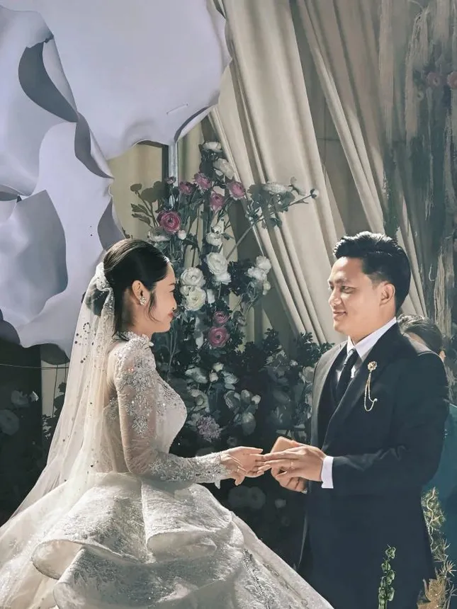 Hoa hậu Nông Thúy Hằng cưới ảnh 3