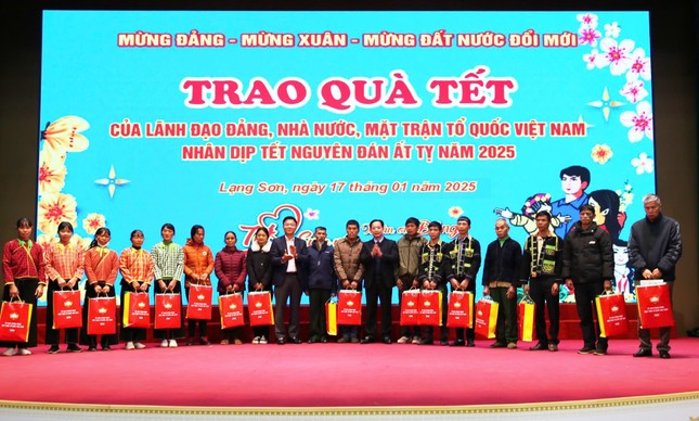 Phó Thủ tướng Lê Thành Long thăm, tặng quà Tết tại tỉnh Lạng Sơn ảnh 6