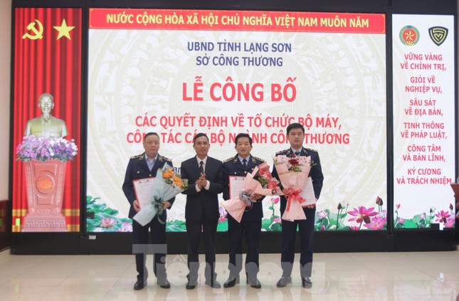 Công bố lãnh đạo Chi cục Quản lý Thị trường tỉnh Lạng Sơn ảnh 2