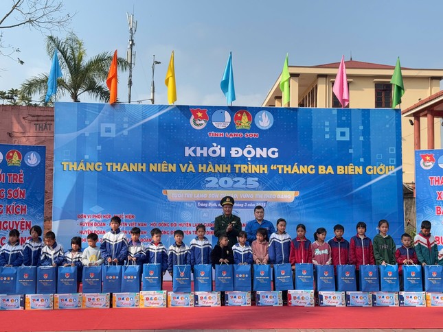 Khởi động Tháng Thanh niên - Hành trình tháng ba biên giới ở Lạng Sơn ảnh 2