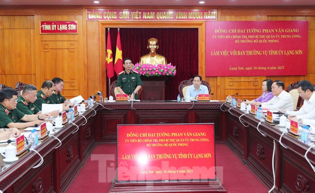 Đại tướng Phan Văn Giang làm việc với Thường vụ Tỉnh ủy Lạng Sơn ảnh 1
