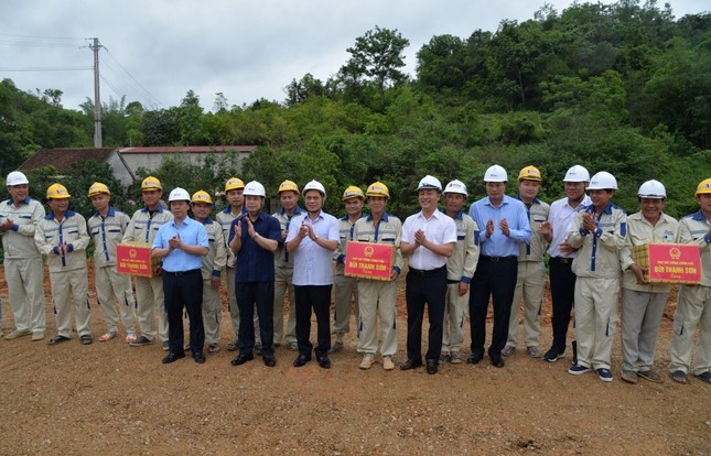 Phó Thủ tướng Bùi Thanh Sơn chỉ đạo đẩy nhanh tiến độ 4 dự án cao tốc liên tỉnh ảnh 3