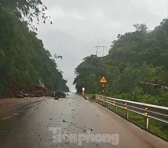 Mưa lũ ở Lạng Sơn làm 2 người bị thương, 110 ngôi nhà hư hỏng ảnh 2