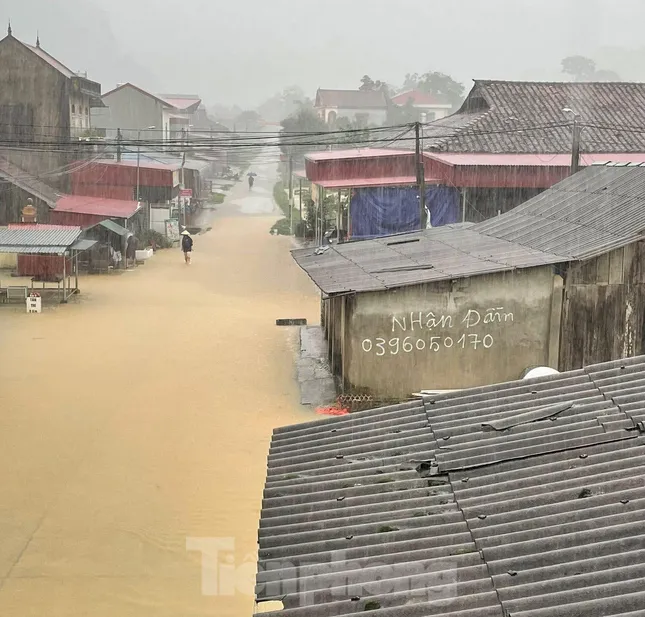 Mưa lũ ở Lạng Sơn làm 2 người bị thương, 110 ngôi nhà hư hỏng ảnh 1