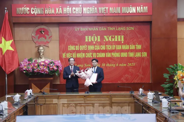 Công bố bổ nhiệm nhiều lãnh đạo tỉnh Lạng Sơn ảnh 2