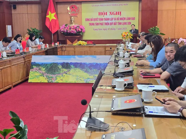Lạng Sơn công bố thành lập, bổ nhiệm lãnh đạo Trung tâm Phát triển quỹ đất ảnh 1