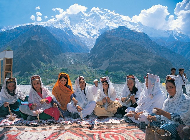 Người Hunza sống ở đâu?