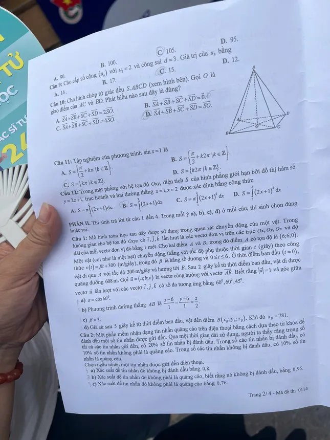 Sỹ tử hoàn thành 'môn thi áp lực nhất': Cập nhật đề thi, giải đề Toán ảnh 11