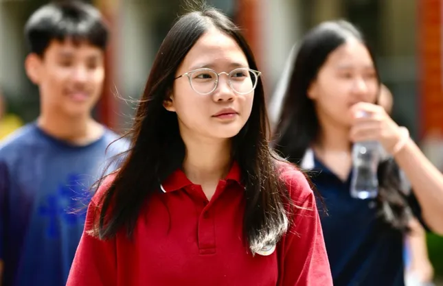 Chọn tổ hợp môn học: Cú &apos;đặt cược&apos; lớn đầu đời của học sinh lớp 10 ảnh 1
