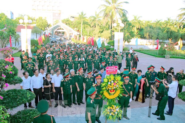 &apos;Họ đã cười khi được đi và khóc nơi mình đến&apos; ảnh 2