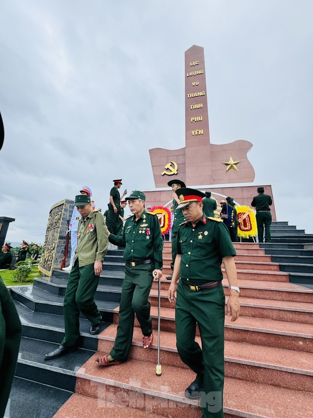 &apos;Họ đã cười khi được đi và khóc nơi mình đến&apos; ảnh 4