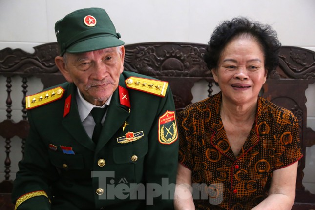 Cựu binh 76 tuổi chạy xe máy xuyên Việt xem lễ diễu binh 30/4: &apos;Tôi đã hoàn thành tâm nguyện&apos; ảnh 5