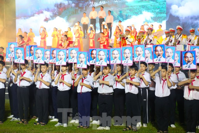 Điểm nhấn đặc sắc tại lễ hội Làng Sen năm nay ảnh 3