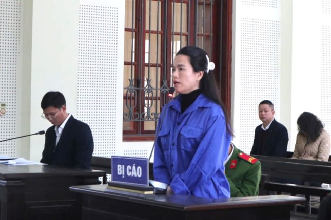 Vạch trần thủ đoạn lừa đảo của nữ phó trưởng phòng ngân hàng xinh đẹp ảnh 2