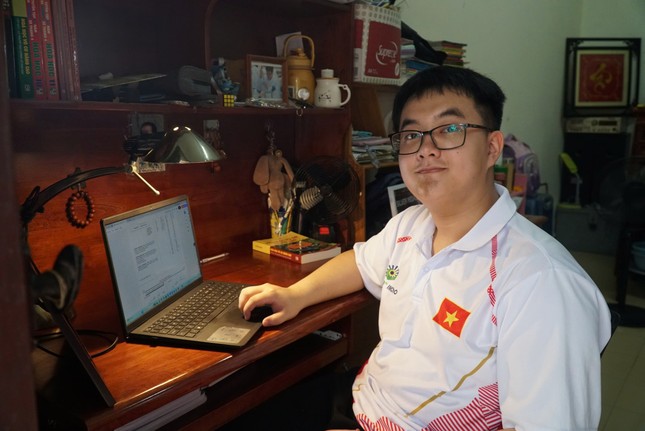 Nam sinh xứ Nghệ chinh phục kỳ thi hóa học &apos;khó nhất hành tinh&apos; ảnh 1