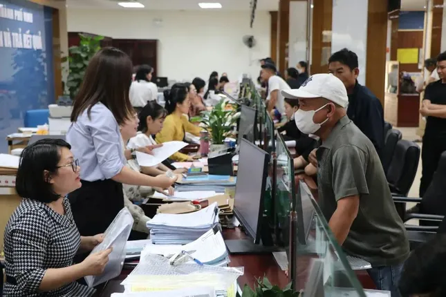Chi hơn 3.000 tỷ đồng cho cán bộ Nghệ An thôi việc, nghỉ hưu trước tuổi ảnh 1