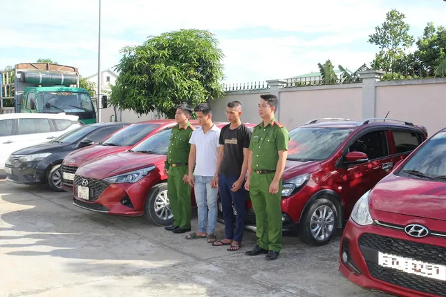 Thuê ô tô tự lái, làm giả giấy tờ rồi mang cầm cố, chiếm đoạt hơn 5 tỷ đồng ảnh 2