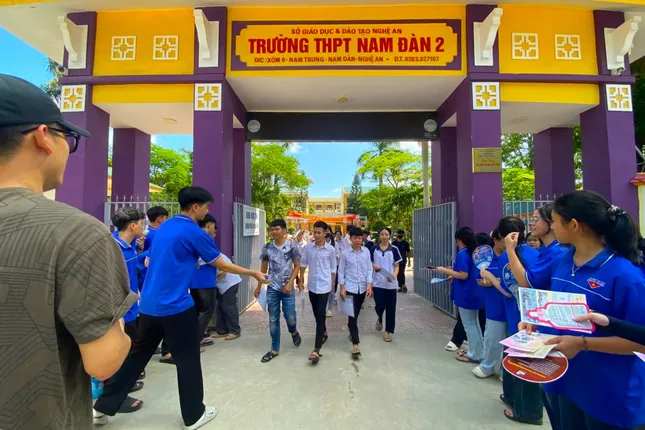 Hiệu trưởng lên tiếng vụ 2,5 điểm ba môn đã trúng tuyển lớp 10 ảnh 1