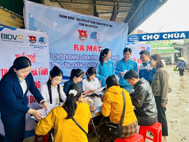 Hà Tĩnh thành lập hơn 210 đội hình thanh niên 'Bình dân học vụ số' ảnh 2