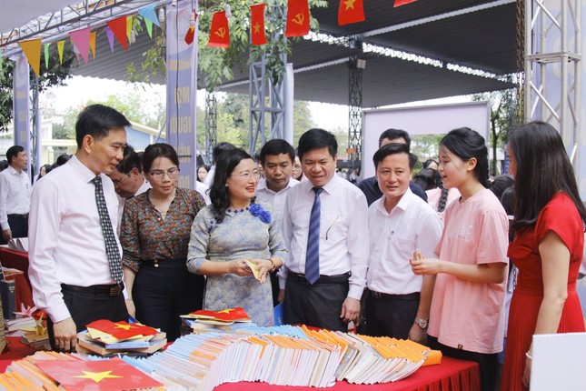 Lan tỏa văn hóa đọc sách trong trường học ảnh 1
