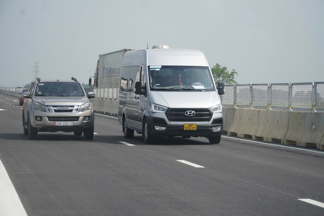 Cao tốc qua Hà Tĩnh lượng xe tăng đột biến trong ngày đầu nghỉ lễ ảnh 3