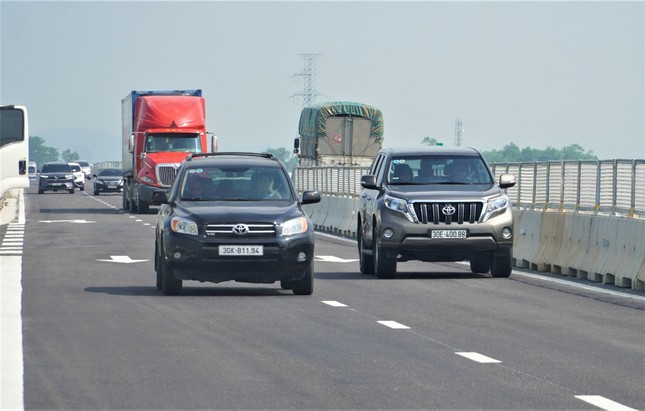 Cao tốc qua Hà Tĩnh lượng xe tăng đột biến trong ngày đầu nghỉ lễ ảnh 2