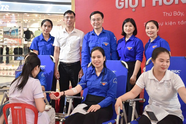 Giọt hồng yêu thương xứ Nghệ ảnh 2