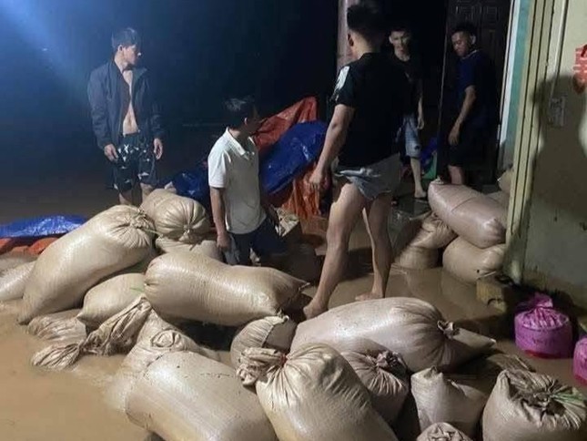 Lũ đến bất ngờ vào mùa hè: &apos;Chúng tôi mất trắng… rồi&apos; ảnh 4