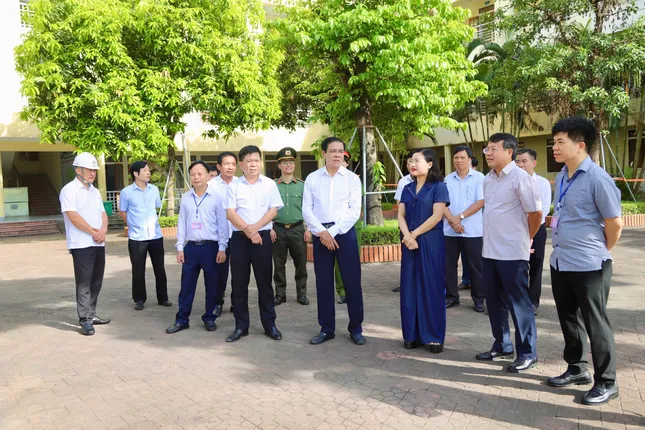 Điện lực Hà Tĩnh đảm bảo điện an toàn, liên tục phục vụ thi tốt nghiệp THPT năm 2025 ảnh 5