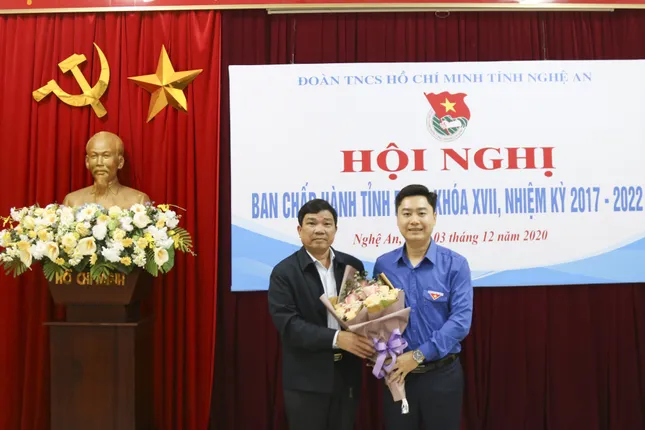 Anh Lê Văn Lương giữ chức Bí thư Tỉnh đoàn Nghệ An ảnh 5