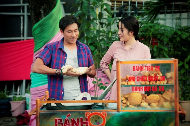 Kiều Minh Tuấn, Thu Trang hài hết cỡ trong teaser hài tết “798Mười” ảnh 1