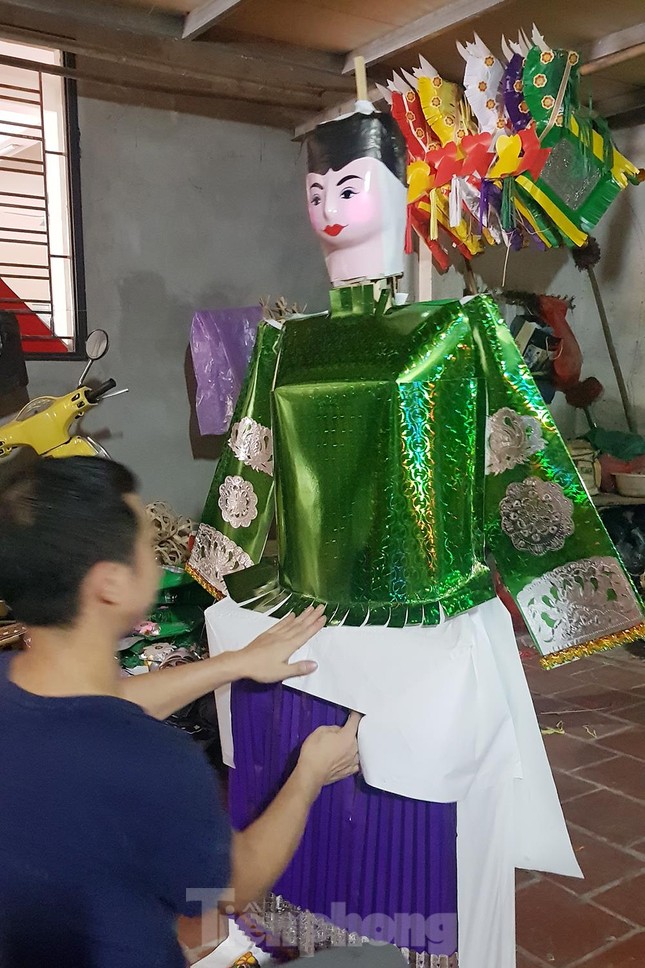 Vào 'lò' sản xuất vàng mã lớn bậc nhất cả nước trước mùa Vu Lan ảnh 5