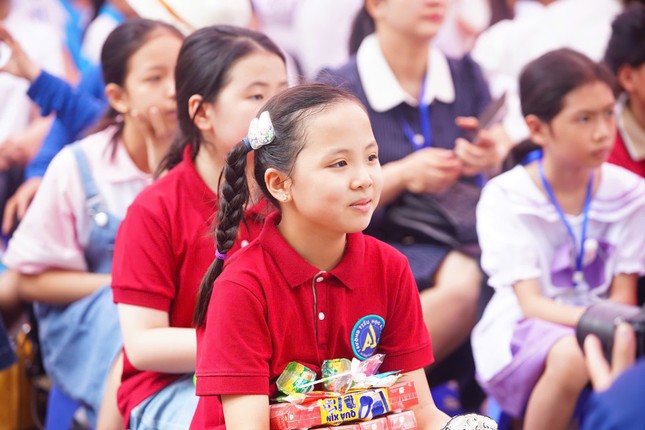 Bộ GD&amp;ĐT dự kiến bỏ hình thức kỷ luật đình chỉ học đối với học sinh ảnh 1