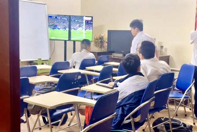 Tạm đình chỉ hoạt động trung tâm dạy thêm 600 học sinh phố Chùa Láng ảnh 1