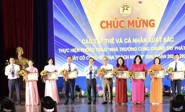 Thầy cô hỗ trợ nhau dạy học: Kéo gần khoảng cách giáo dục giữa các trường ảnh 2