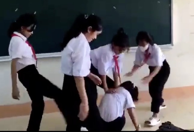 Bộ GD&amp;ĐT giảm hình thức kỷ luật học sinh, coi chừng &apos;nhờn thuốc&apos; ảnh 1