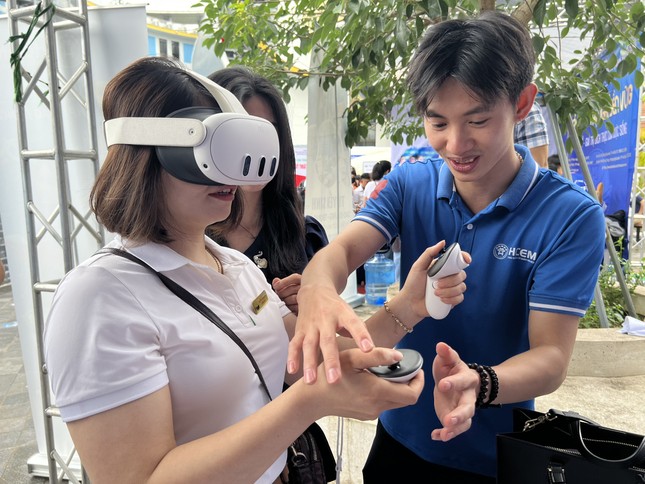 Hơn 10.000 học sinh, sinh viên tham gia ngày hội giáo dục nghề nghiệp ảnh 3