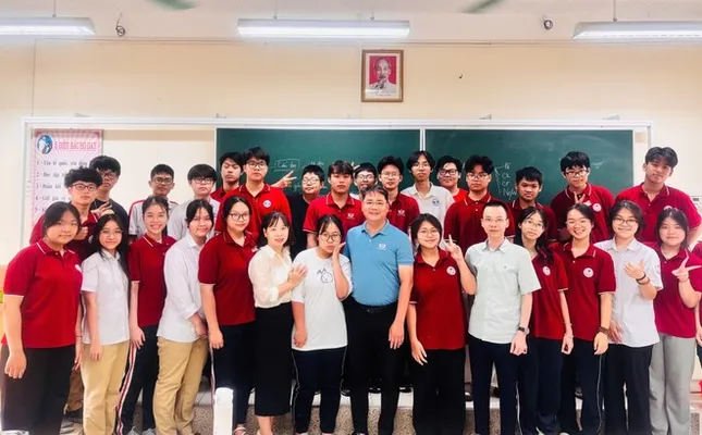 Hiệu trưởng nhắn nhủ học sinh trước giờ G 'giành vé' vào lớp 10 ảnh 2